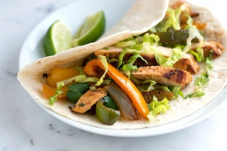 فاهیتای مرغ (چیکن فاهیتا)