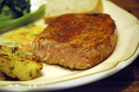 استیک ماهی با ادویه مخصوص