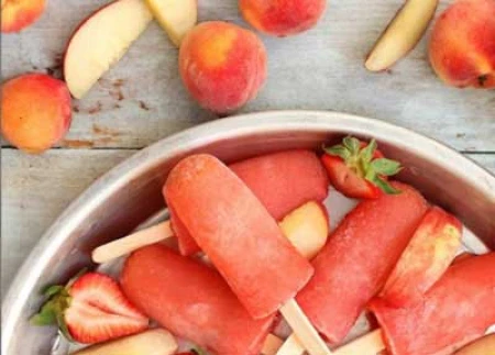 بستنی هلو و توت فرنگی