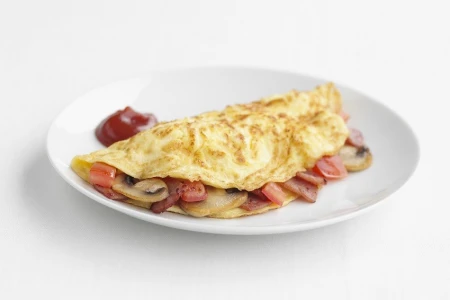 املت سبزیجات با پنیر