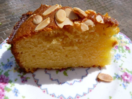 کیک گلابی با بادام