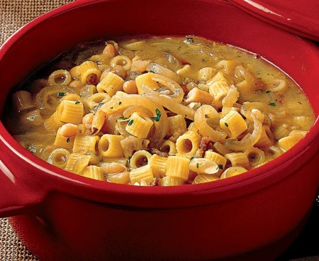 سوپ سوسیس، ماکارونی و لوبیا