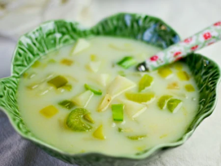 سوپ کرفس و سیب زمینی