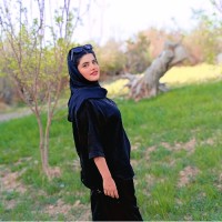 خانم آقا،احسان