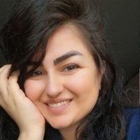 parisa yousefi